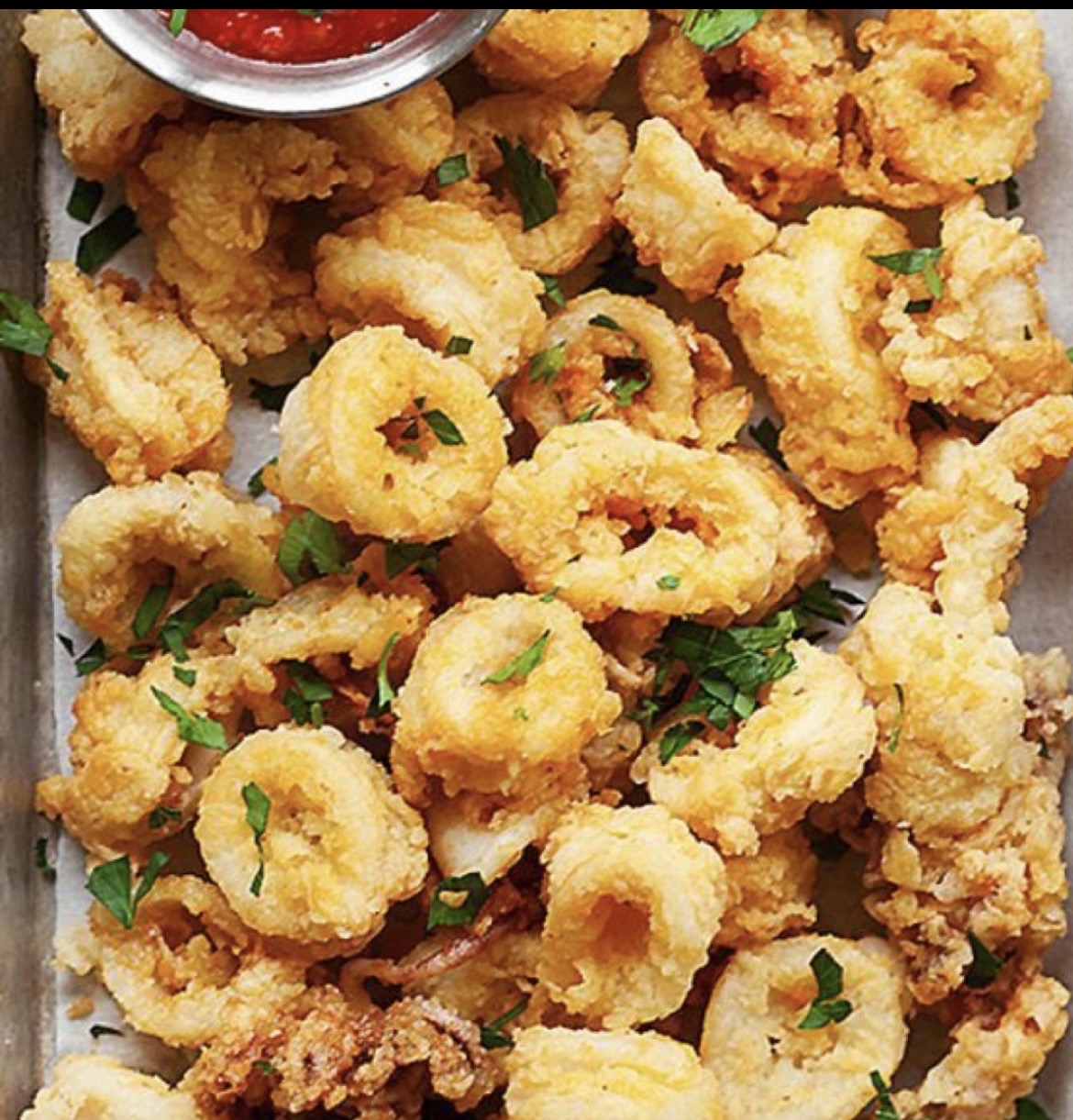 Golden fried calamari with pomodoro dipping sauce